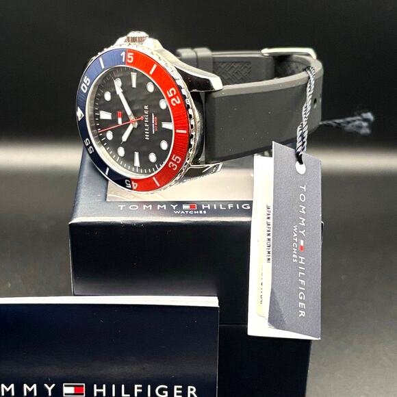 Tommy Hilfiger 1770030 Men’s Diver Style Red Blue Bezel 10 BAR Quartz Watch NIB - Picture 16 of 17